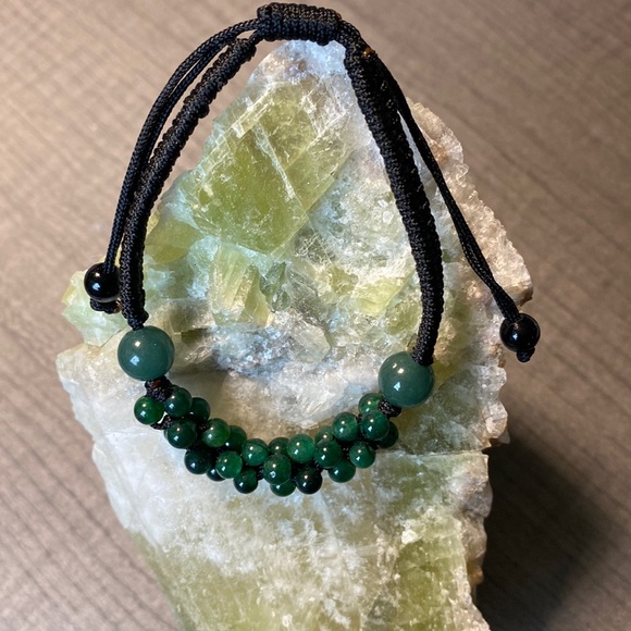 Jade Gemstone Handmade Adjustable Macrame Bracelet - Picture 15 of 15